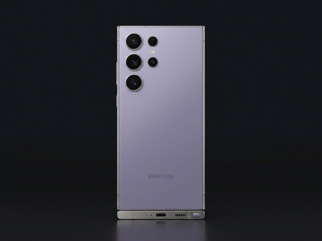 Galaxy S24 Ultra in Titanium Violet